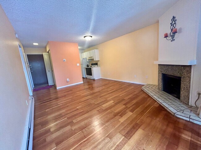 Photo - 1 Bedroom Condo with Underground Parking &...