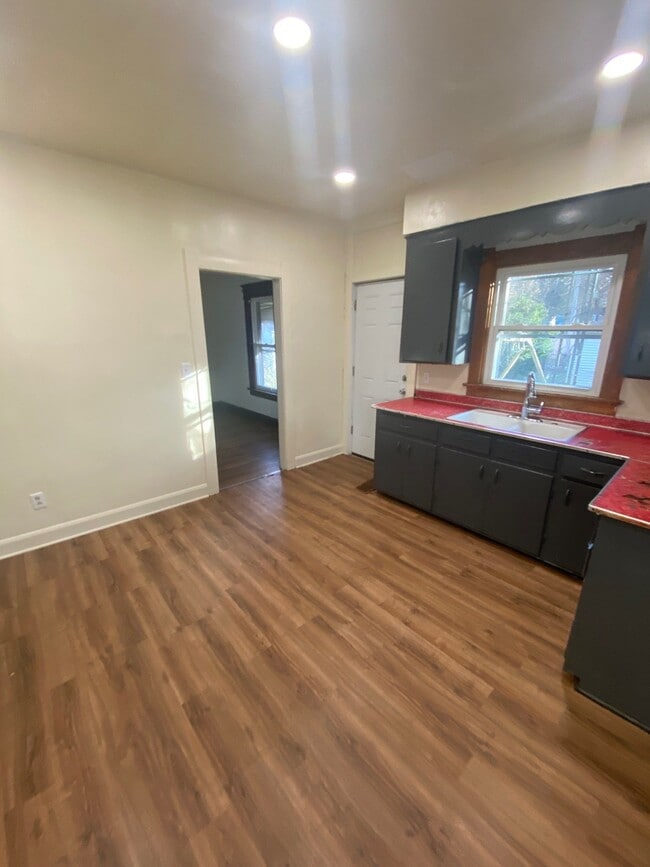 Photo - 1477 South Ave