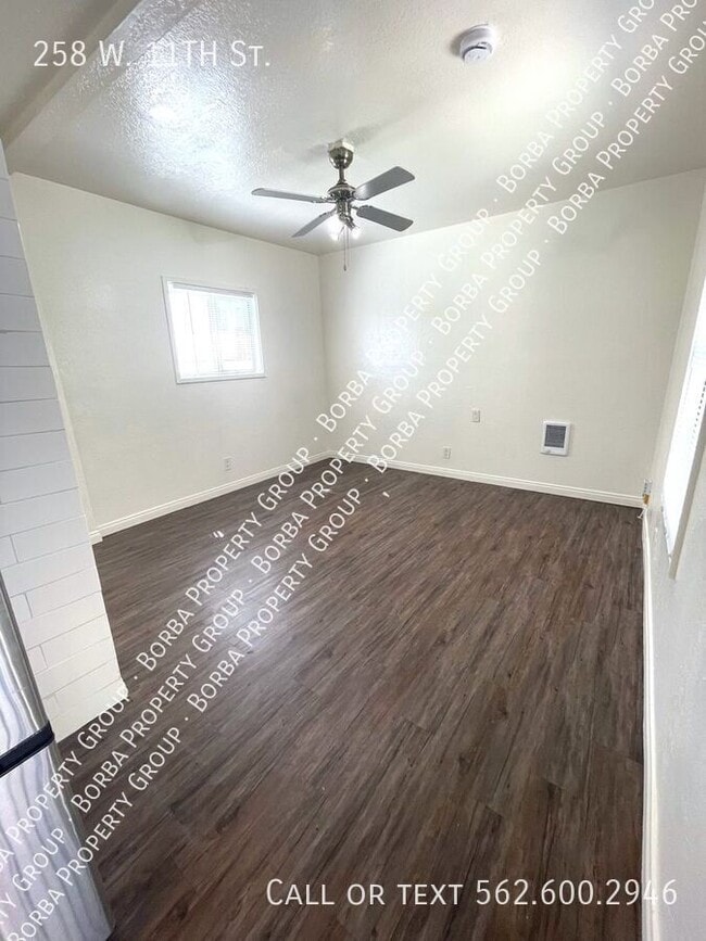 Photo - 258 W 11th St