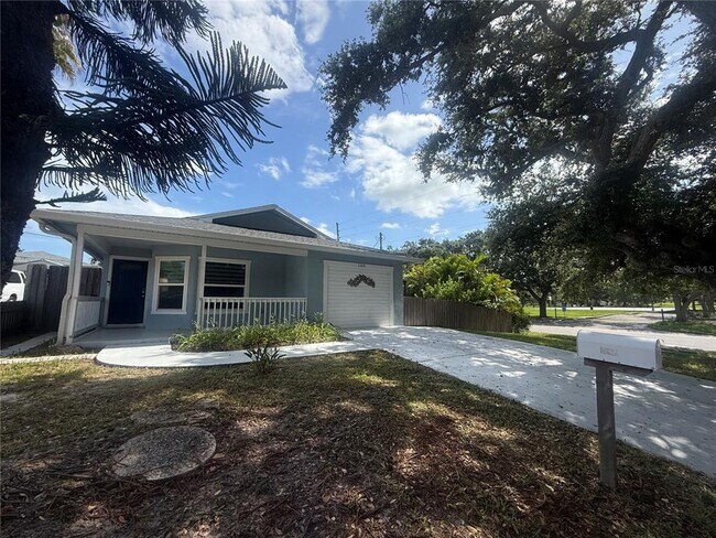 Photo - 1164 Engman St