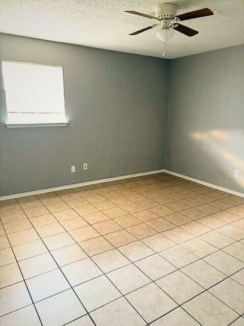 Photo - 505 N Main St Unidad 4