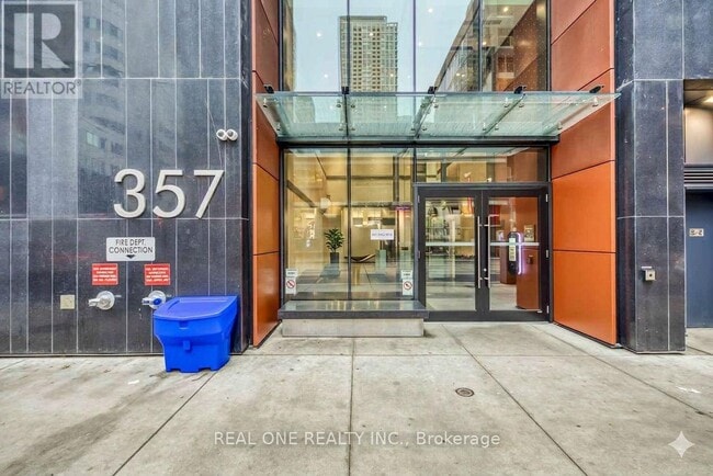 Photo - 357 King St W Unit 201