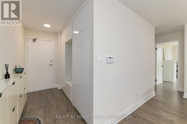Photo - 24 Southport St Unit 853