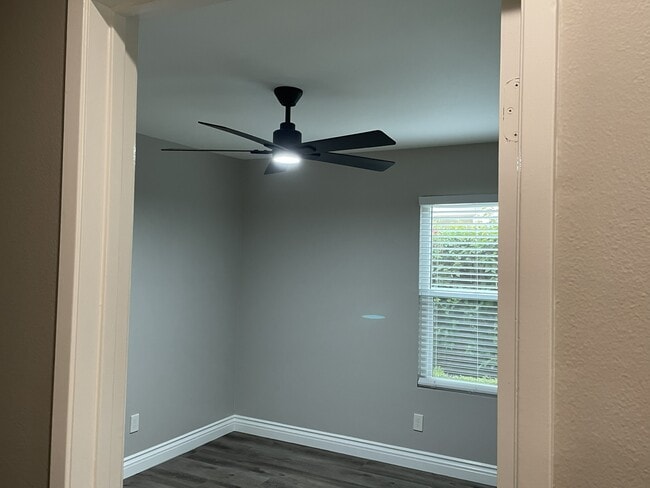Photo - 4704 Penrose Ave