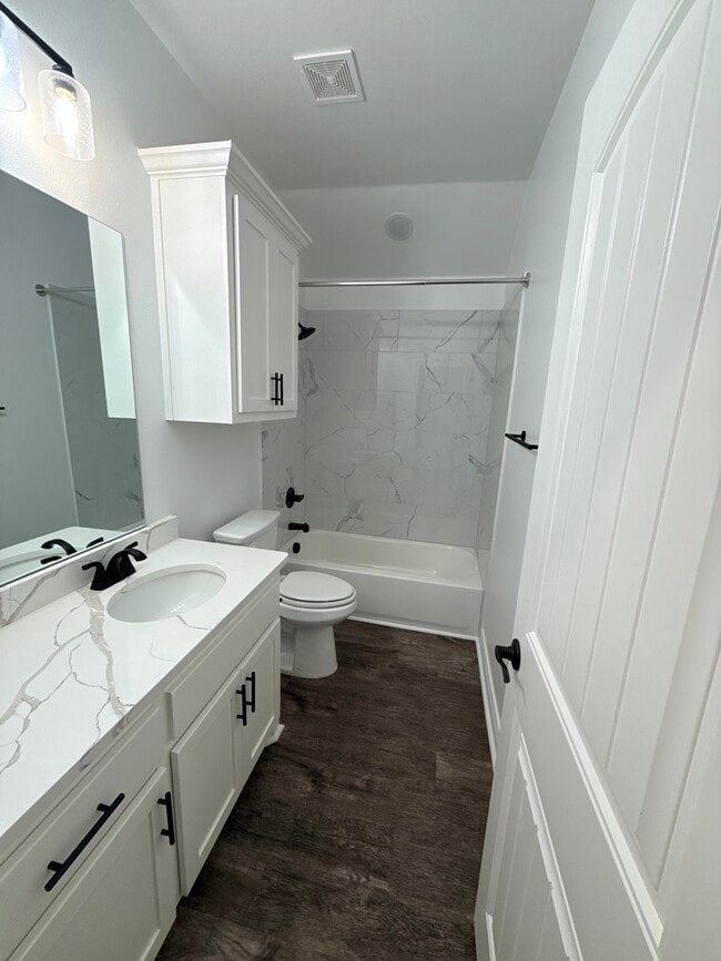 Photo - 601 Moseley Ln