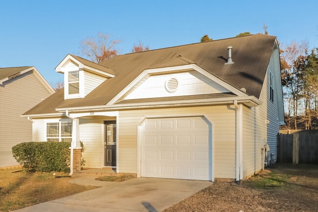 Photo - 814 Oakshire Cir