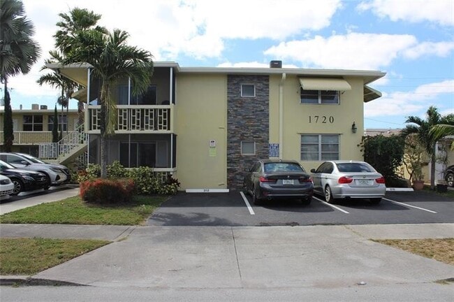 Building Photo - 1720 Funston St Unit 209 Rental