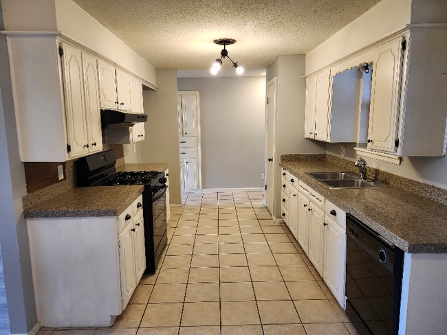 Photo - 3112 Chetwood Dr