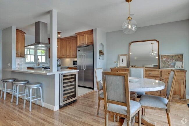 Building Photo - Beautiful 4 Bedroom 3 Bath Lower Riviera C... Rental