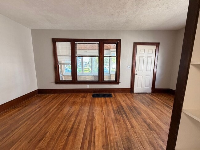Photo - 1140 Fremont Ave NW Unidad 1140 Fremont Ave NW  1