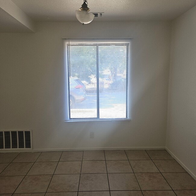 Photo - 1513 Lynne Renee Ct Unit 2