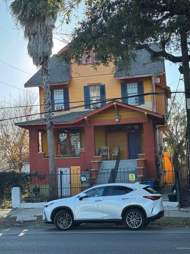 Building Photo - Elysian Apartments