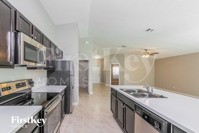 Photo - 952 SW Jasper Ave