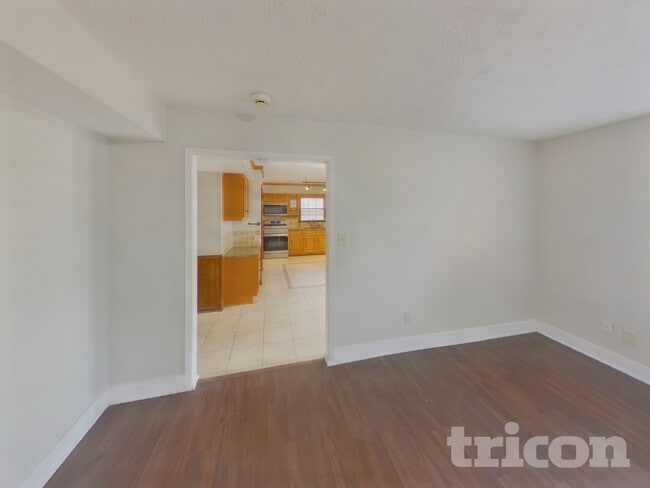 Photo - 100 Creekwood Ct