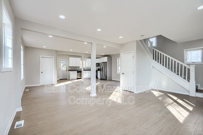 Building Photo - 4612 Schley Ave