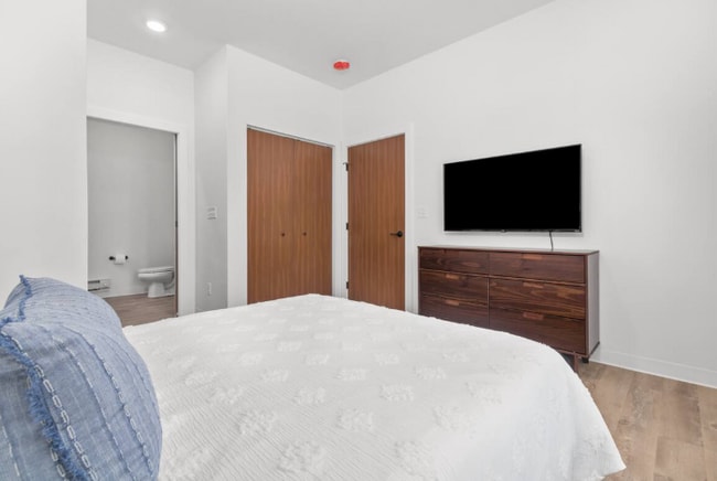 Photo - 1360 American Dr