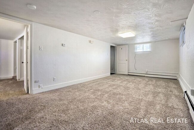 Photo - 1119 E 20th St Unit B