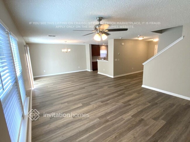 Photo - 354 Auburn Oaks Rd E