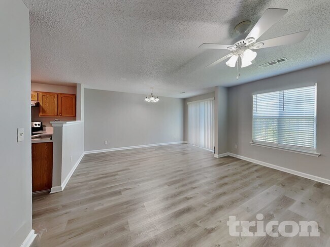 Photo - 740 Parkway Rd