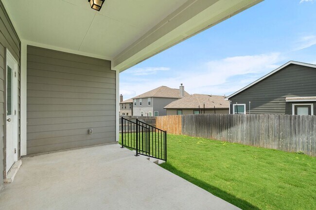 Photo - 313 McLintock Rd