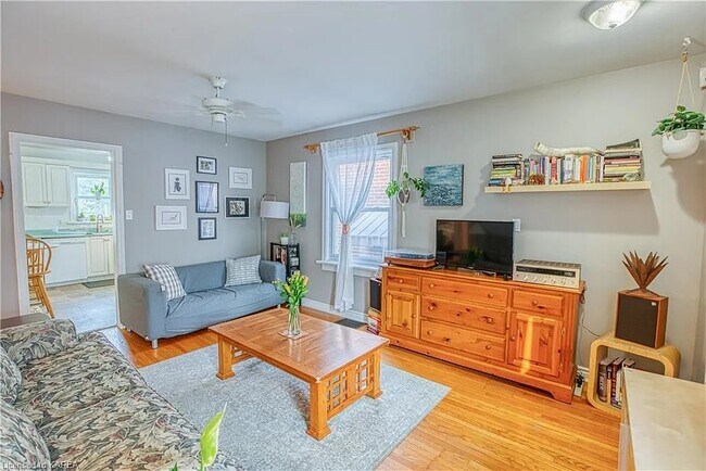 Photo - 15 Balaclava St