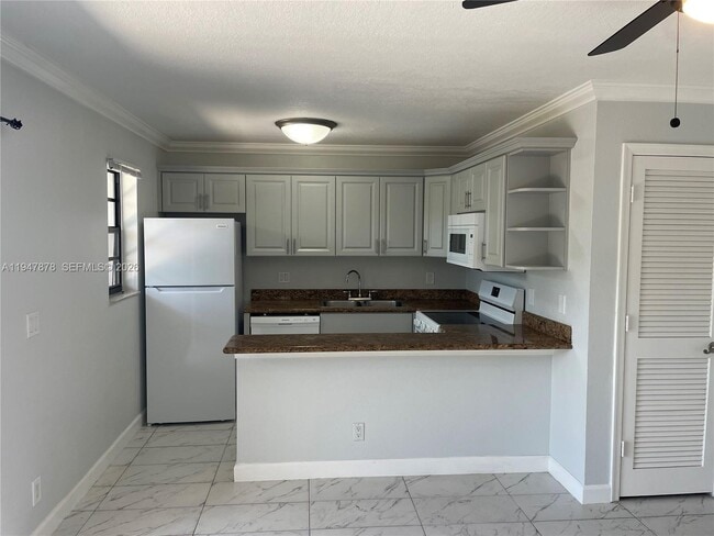 Photo - 1401 NE 53rd St Unit 106