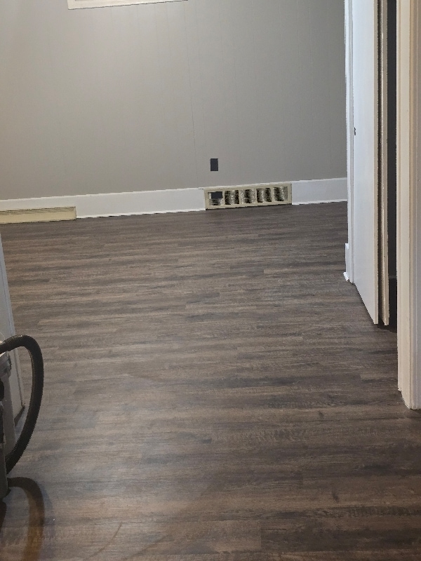 Photo - 2543 Mahoning Rd NE