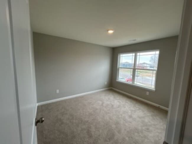 Photo - 1663 Fairmount Dr