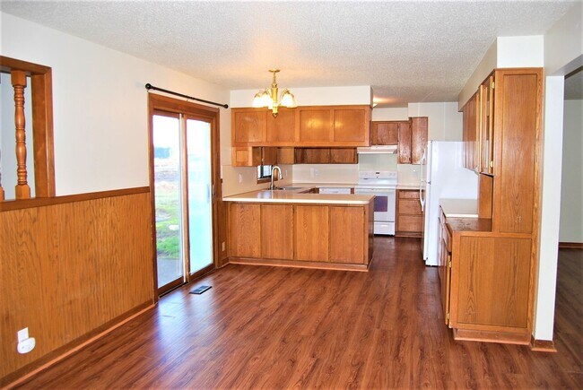 Photo - 3 Bedroom 2 Bath Dayton OR