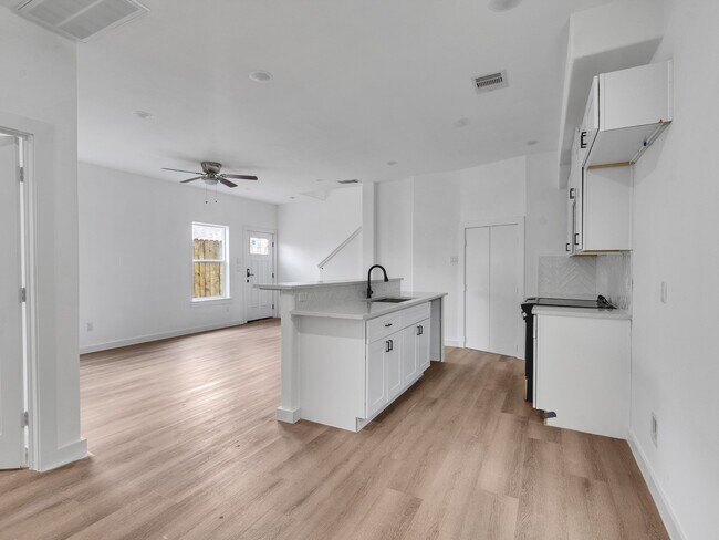 Photo - 8629 Homewood Ln