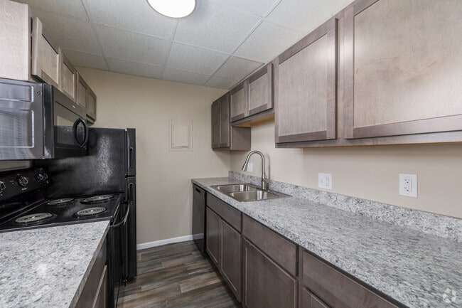 3BR, 1.5BA - 1,300SF - Kitchen