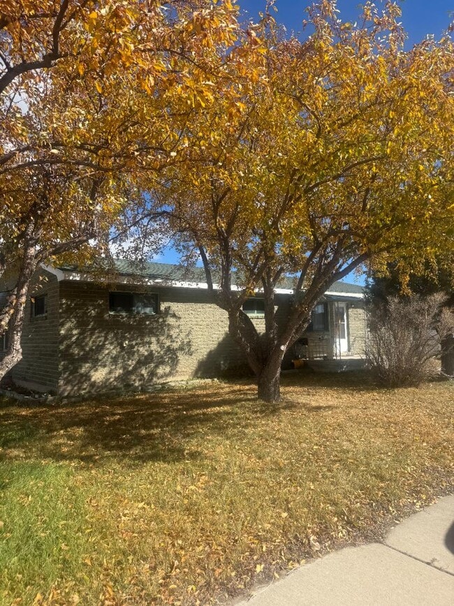 Photo - 1220 Sage Ave