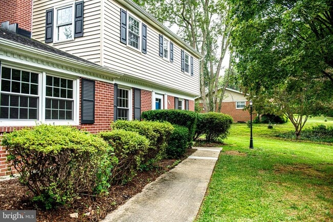 205 E Ring Factory Rd