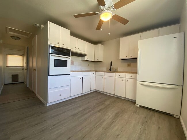 Photo - 2107 3rd Ave Unidad 3