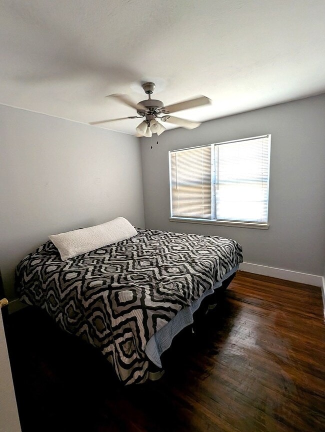 Photo - 1202 Douglas Dr