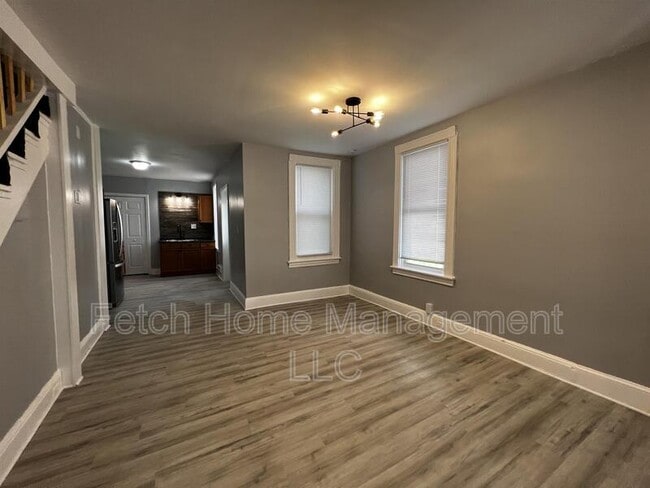 Photo - 538 Chester St