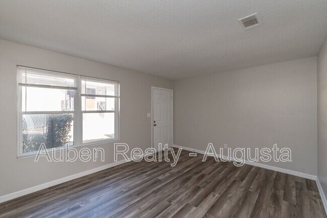 Photo - 2311 Walden Dr