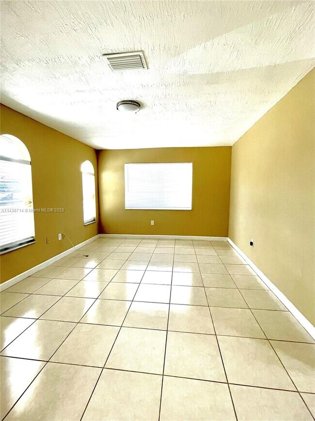 Photo - 3621 SW 4th St Unit 3621