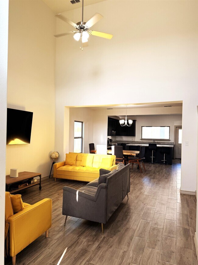 Photo - 414 Placido Dr