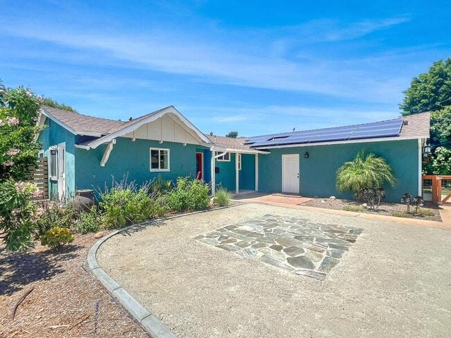 Photo - 13902 Powers Rd