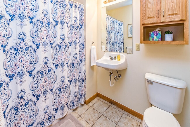 Laurel Springs Apartments