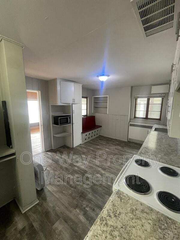 Photo - 1859 10th Ave