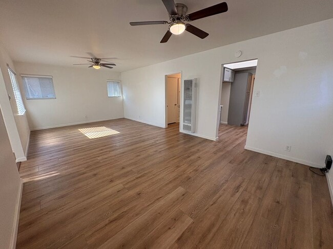 Photo - 3011 E 7th St