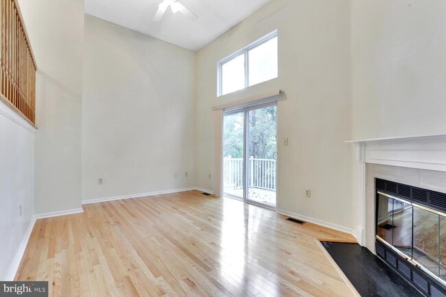 Photo - 140 S Barrow Pl
