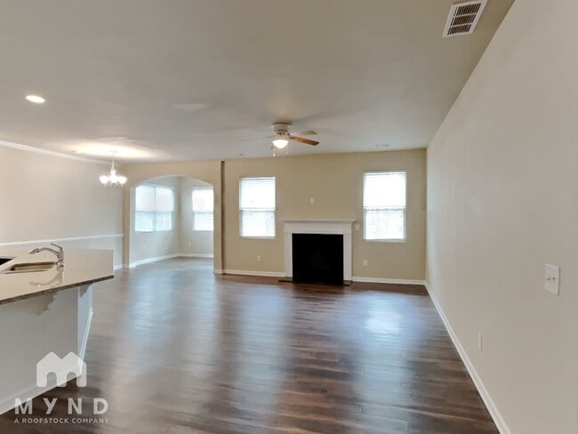 Photo - 116 Laurelcrest Ln