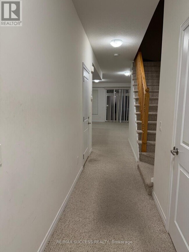 Photo - 77 Diana Ave