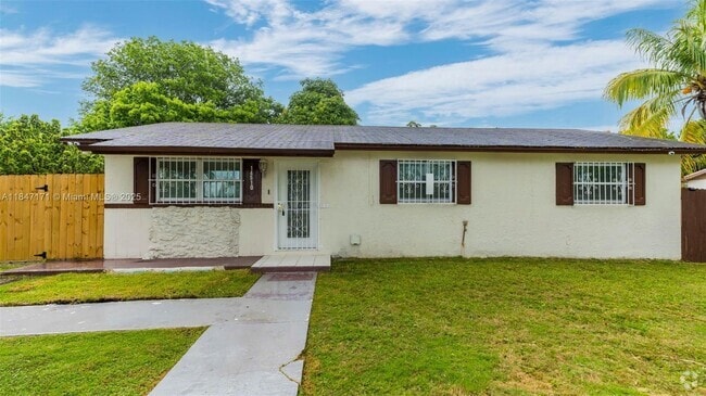 Building Photo - 14510 SW 296th St Rental