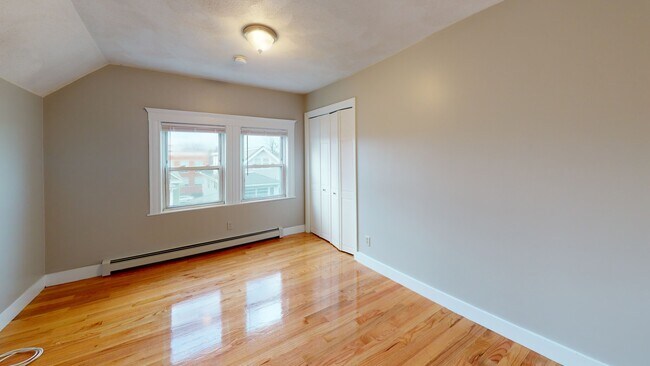 10 Kelley Ct Unidad C