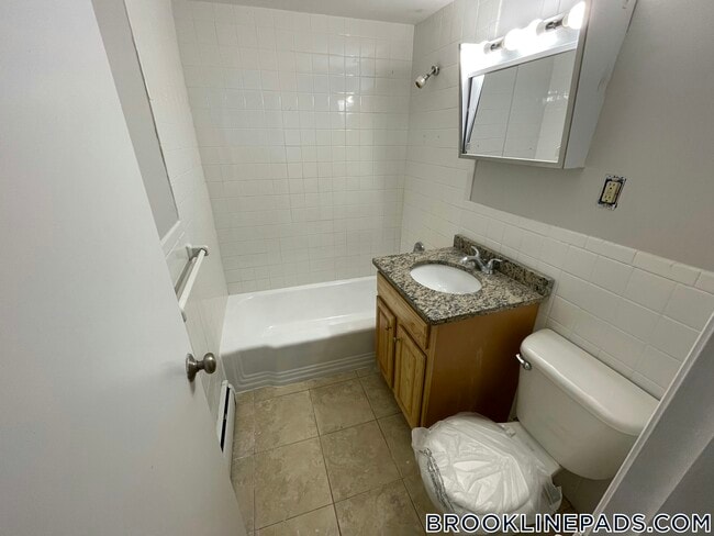 Photo - 222 Babcock St Unidad 2C