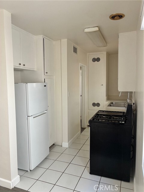 Photo - 640 W Imperial Ave Unit 2